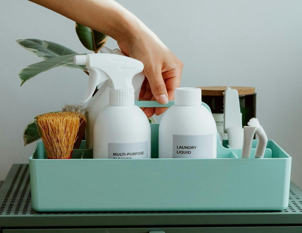 Alcohol-Free Mouthwash for Airlines, Hotels, and Gyms: Why Format Matters